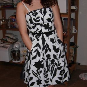 White House Black Market Dress Size 2